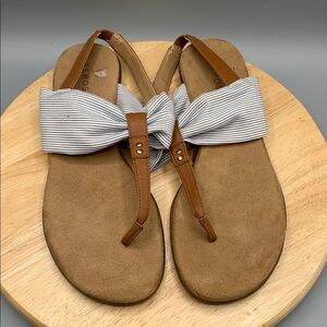 AEROSOLES Cortland Thong Sandals Women’s 9.5M | Navy White Tan Casual Dress